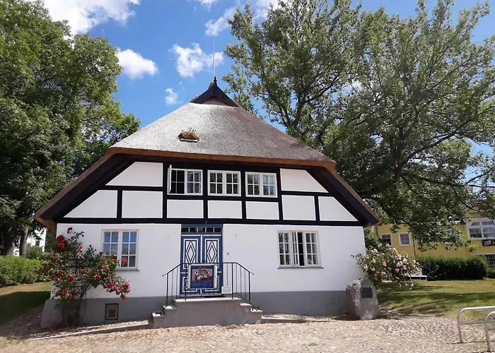 Haus Nordstrand 45100 Апартаменты *